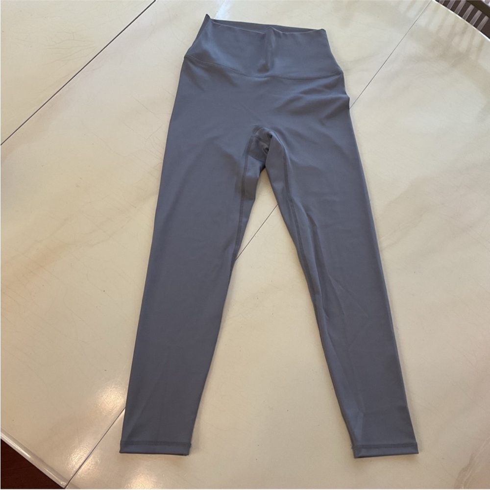 ✨NWT Lululemon Align high rise 23”